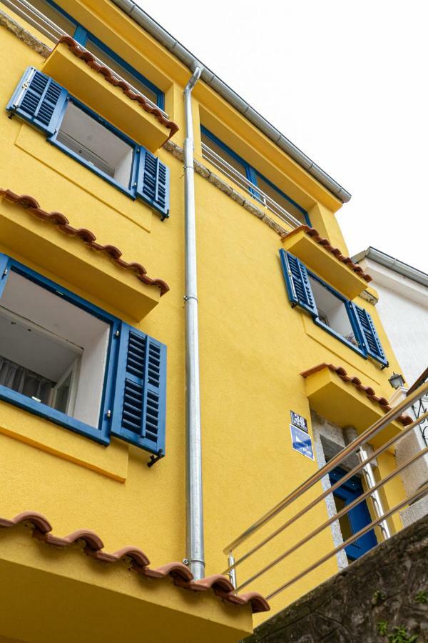 Ferienwohnung Old Beauty Novi Vinodolski Exterior foto
